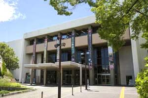 施工実績：神戸文化ホール